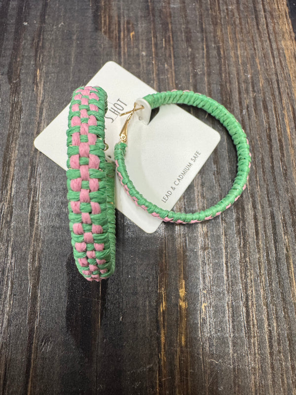 Light Pink and Green Paper Checker Design 2